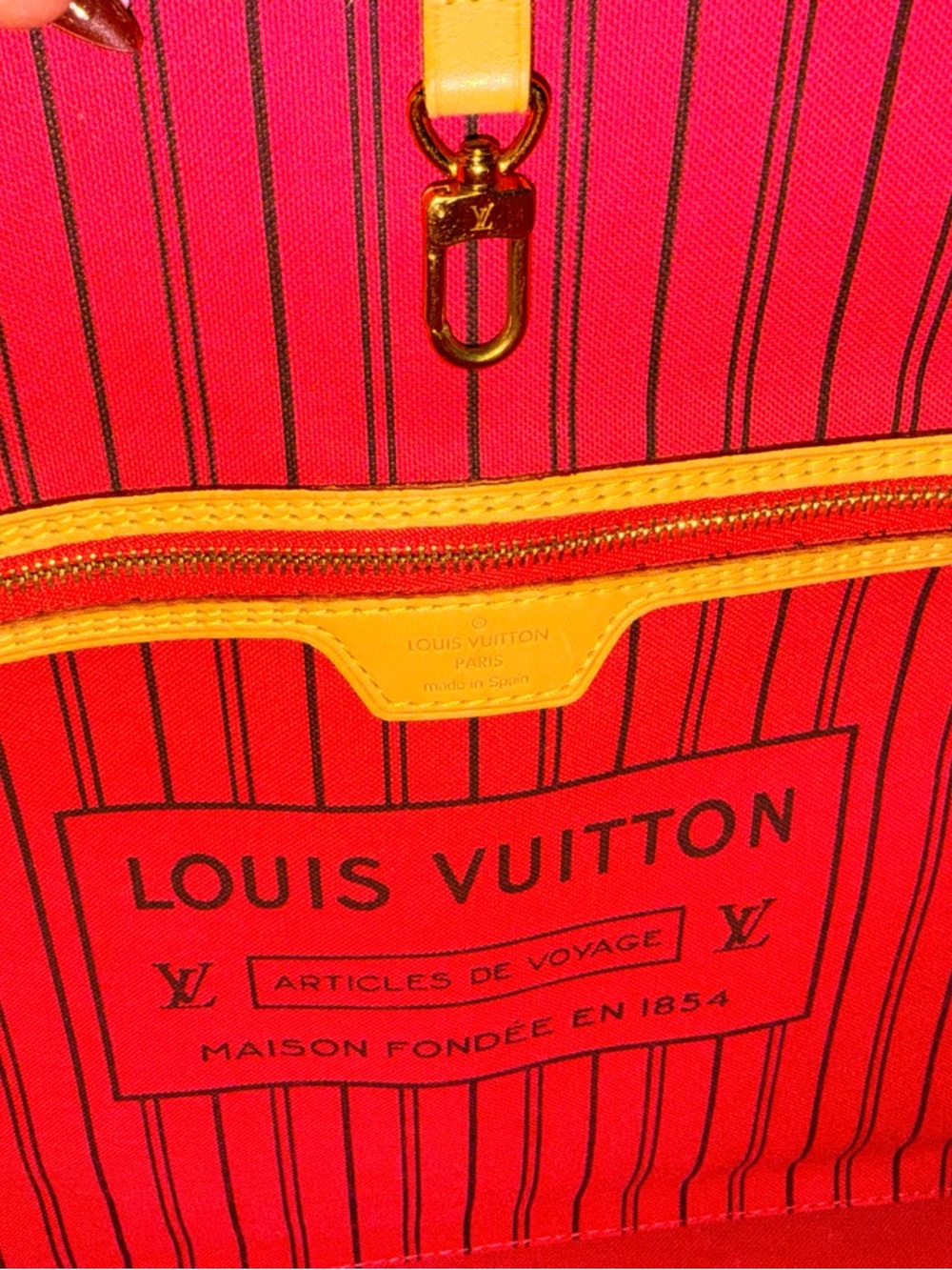 Louis Vuitton Monogram Neverfull Tote with Red, Pink and White Chain Print - Picture 11 of 13